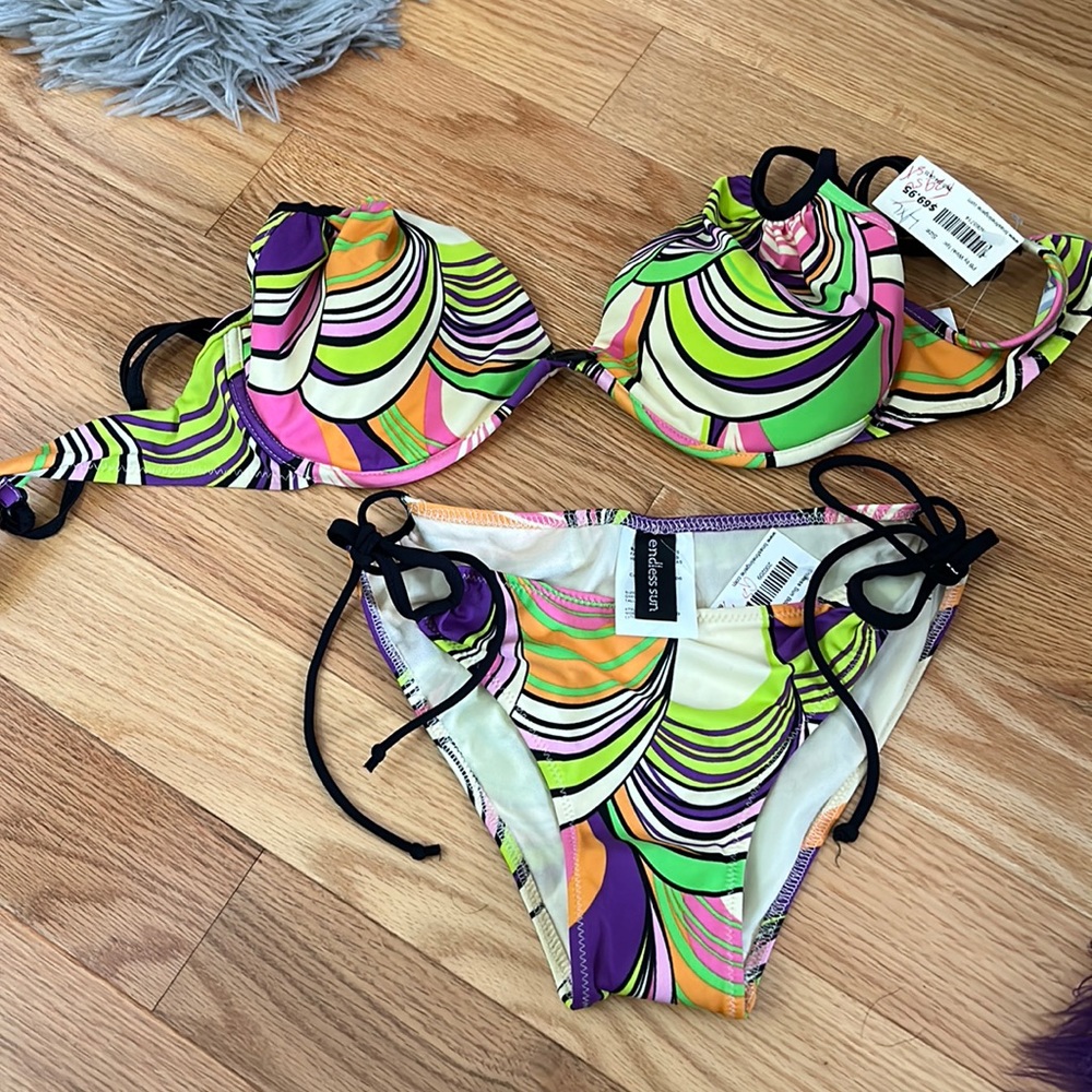 NWT Endless sun bikini